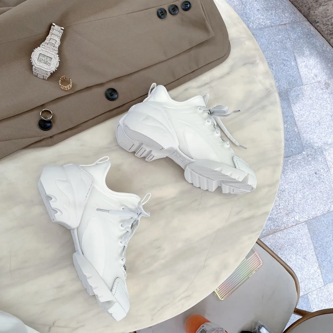 👟👟Ex-factory price 460 👟👟 DiorDior high-end version super popular Dior dad shoes-Crusie “J’DIOR 2020ss The new product created at the first major show of Paris Fashion Week in spring "As long as you buy this noble elegance, it will be yours." The new series is inspired by Dior's chief designer to cleverly combine the webbing on the dress with elegance on the perfect shoe shape. Super classic and good-looking. The original last is the most perfect last shape. Customized original material: imported silk cowhide with soft original customized Lycra surface. The best fabric on the market. 1:1 molded original film combination. The inner cowhide feet are perfect! Sizes 35-41, welcome to compare with the real ones